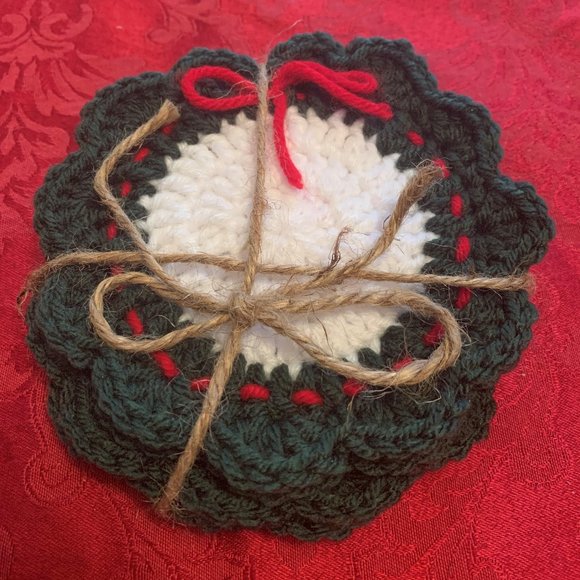 Christmas Coasters, Mug mats, Crochet Coffee mats, Hot Coco Mat, Christmas Wreat - Picture 2 of 2